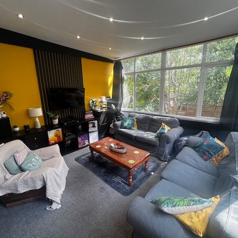 Ash Crescent - Photo 1