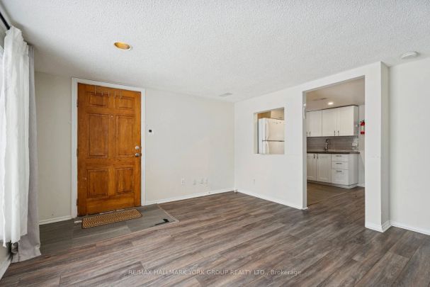 351 Winnifred Drive #(East) - Photo 1