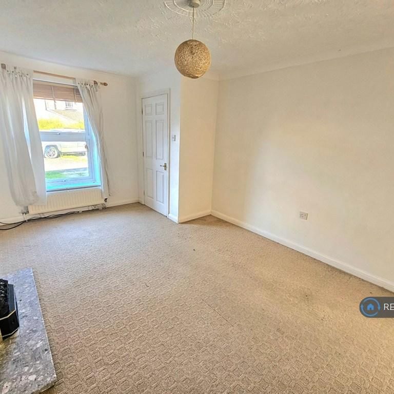 2 bedroom terraced house to rent - Photo 1