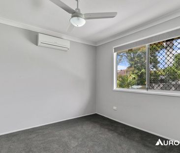 IMMACULATE FAMILY HOME CENTRALLY LOCATED - Photo 1