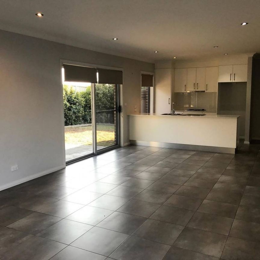 Modern Villa Available - Photo 1