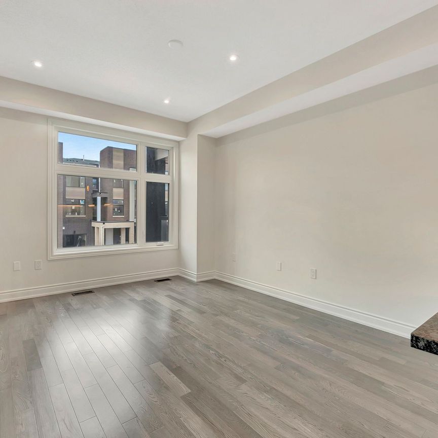 For Lease - 1404 Courtleigh Trail, Oakville, Ontario - Photo 1