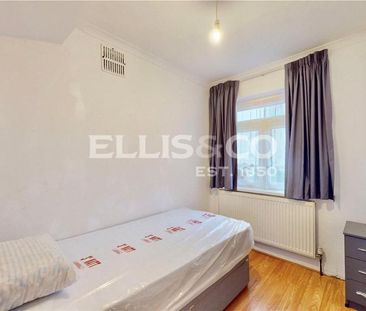 4 bedroom semi-detached house to rent - Photo 3