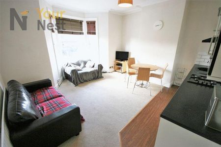 2 bedroom apartment to rent - Photo 4