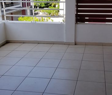 Location Appartement 3 pièces 58m² ST DENIS 97400 - Photo 5