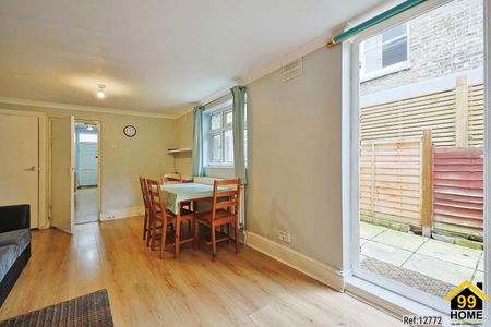 2 bed Flat in Plough Road , London, SW11 2AL - Photo 4