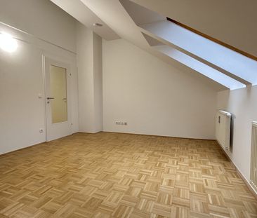 Geidorf - Sanierte 1-Zimmer-Dachgeschosswohnung mit Lift - Foto 4