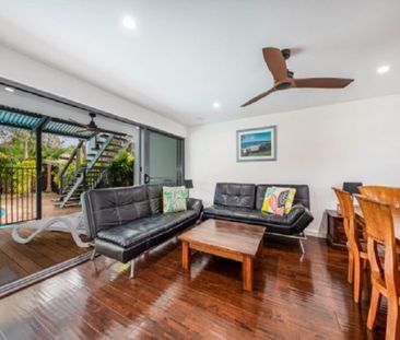 Couples Retreat - Stroll to the Beach - Photo 4