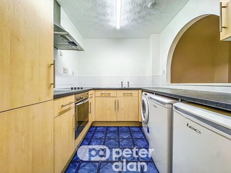 Felbridge Close, Atlantic Wharf, Cardiff - Photo 3