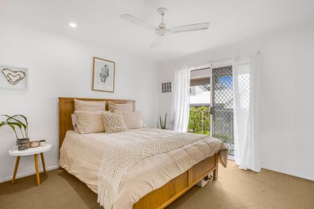 Neat and Tidy Townhouse in Great Location! - Photo 3