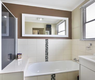 Low maintenance living! - Photo 4