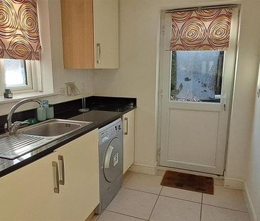 5 bedroom end of terrace house to rent - Photo 6