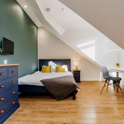 7 bedrooms 2 bathrooms - Photo 1