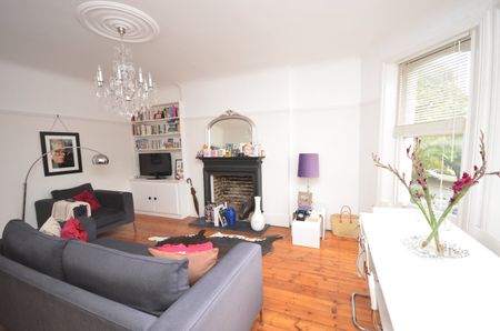 Flat to rent - Burnt Ash Road, Lee, SE12 - Photo 5