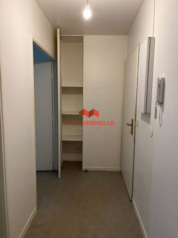 Location Appartement 3 pièces 66m² - Photo 2