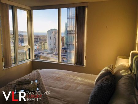 Condo in Downtown Vancouver, BC - Photo 2
