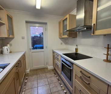 3 bedroom semi-detached house to rent - Photo 1