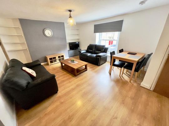 2 bedroom private hall to rent - Photo 1
