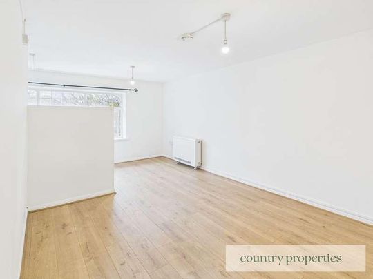 Boundary Lane, Welwyn Garden City, AL7 - Photo 1