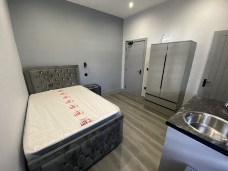 Bournemouth Park Road Southend on Sea, Property for rent - Photo 3