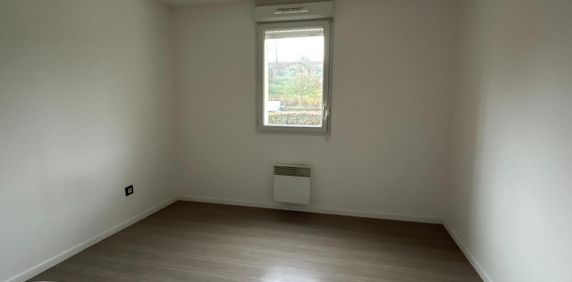 Location Appartement 2 pièces 42m² SALLAUMINES 62430 - Photo 2