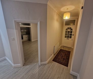 2 Bed Flat, Beaconsfield Road, N11 - Photo 2