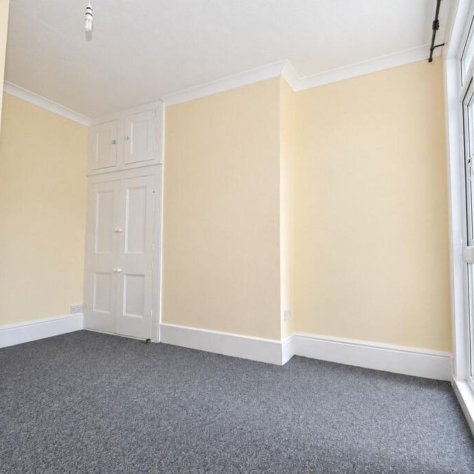 2 bedroom ground floor flat to rent - Photo 1