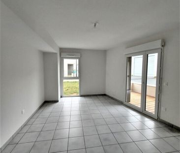 Location Appartement 3 pièces 61m² LA ROCHELLE 17000 - Photo 2