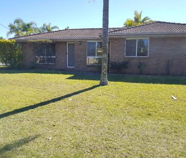 BURPENGARY - CLOSE & EASY - Photo 1