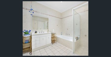 Stylish Duplex in Prime Flinders Location - Photo 5