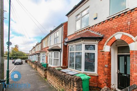 6 bed Mid Terraced House for Rent - Photo 2