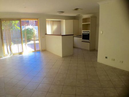 LARGE FAMILY HOME WITH STUDY! - Photo 5