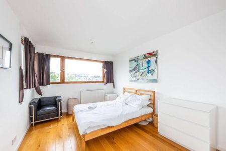 3 bedroom flat to rent - Photo 3