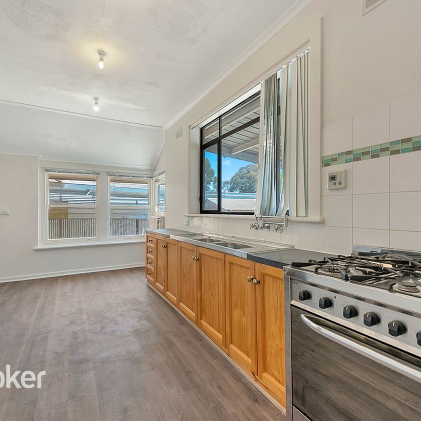 Three Bedroom Home - Photo 1