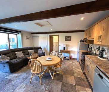 Available now, The Cartshed is beautifully presented, two bedroomed... - Photo 2