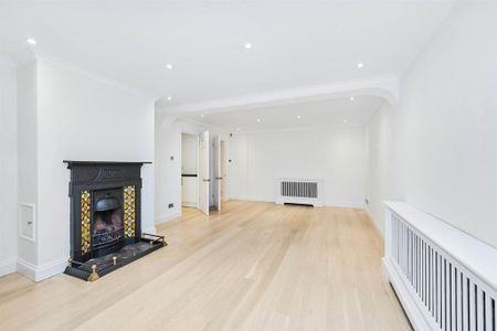 3 bedroom mews to rent - Photo 3