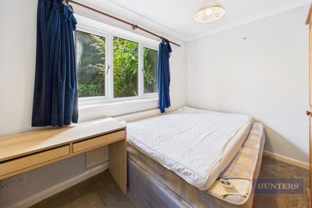 4 bedroom House To Let - Photo 5