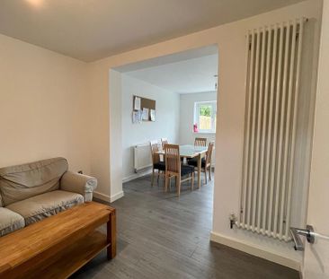 5 bedroom semi-detached house to rent - Photo 4