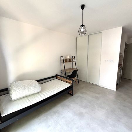 Location Appartement 1 pièce 21m² - Photo 4