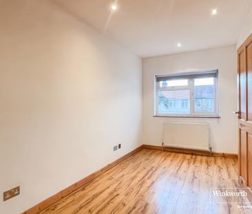 5 bedroom semi-detached house to rent - Photo 3