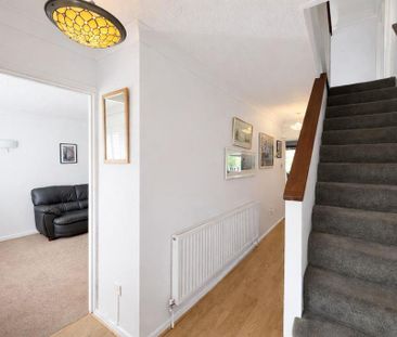 4 bedroom detached house to rent - Photo 3