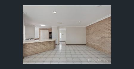 NEAT & TIDY HOME CLOSE TO EVERYTHING! - Photo 3