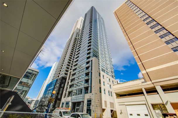 For Lease - 21 Balmuto Street Unit# 1504, Toronto, Ontario - Photo 1
