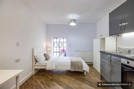 Studio to rent - Photo 2