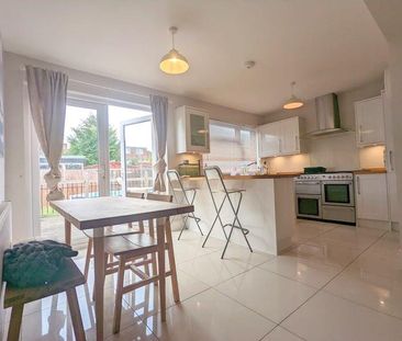 3 bedroom semi-detached house to rent - Photo 4