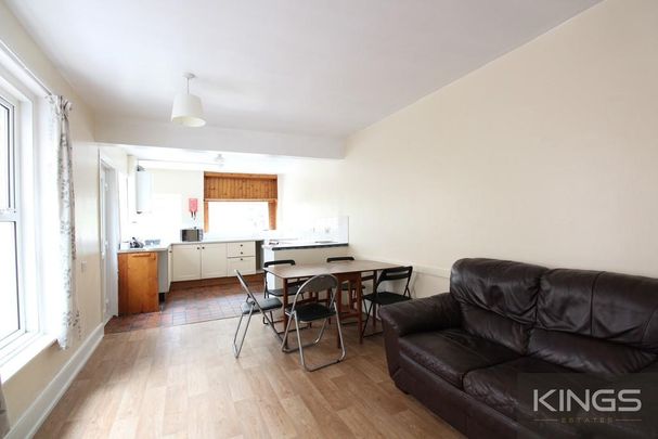 5 bedroom terraced house to rent - Photo 1