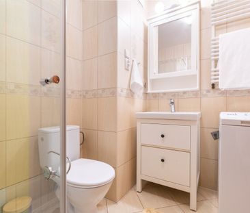 2-pokojowe mieszkanie z klasycznymi meblami | 42,5 - Photo 2