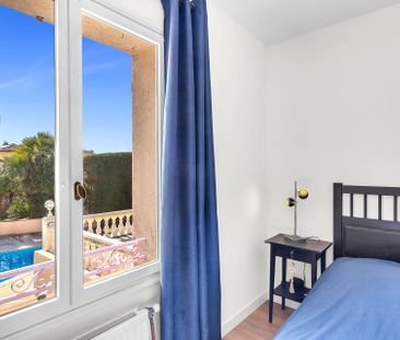 LA ROQUETTE-SUR-SIAGNE – Havre de Paix Provençal avec Piscine & Pre... - Photo 6