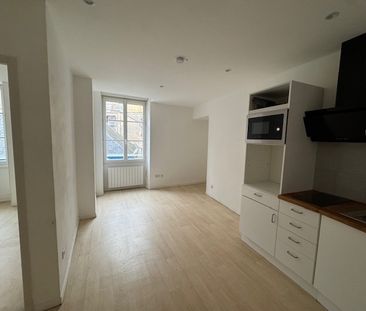 Location Appartement 2 pièces 30m² MONTMORILLON 86500 - Photo 3