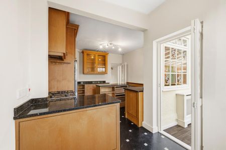 3 bedroom detached house to rent - Photo 5